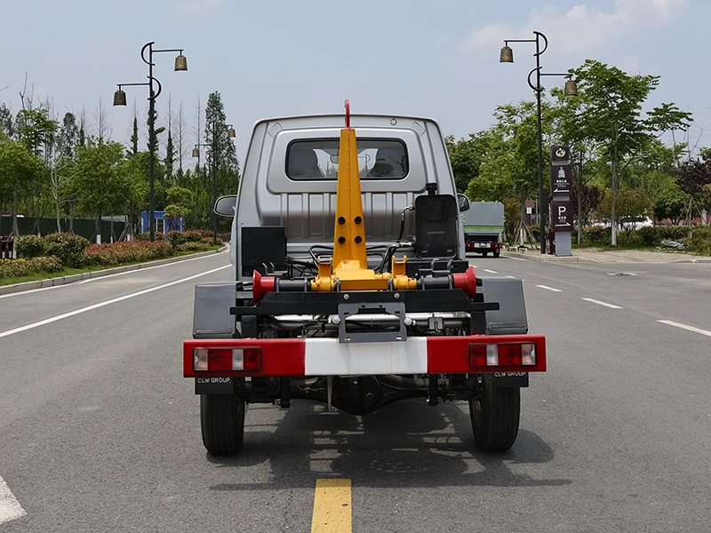 长安勾臂垃圾车5