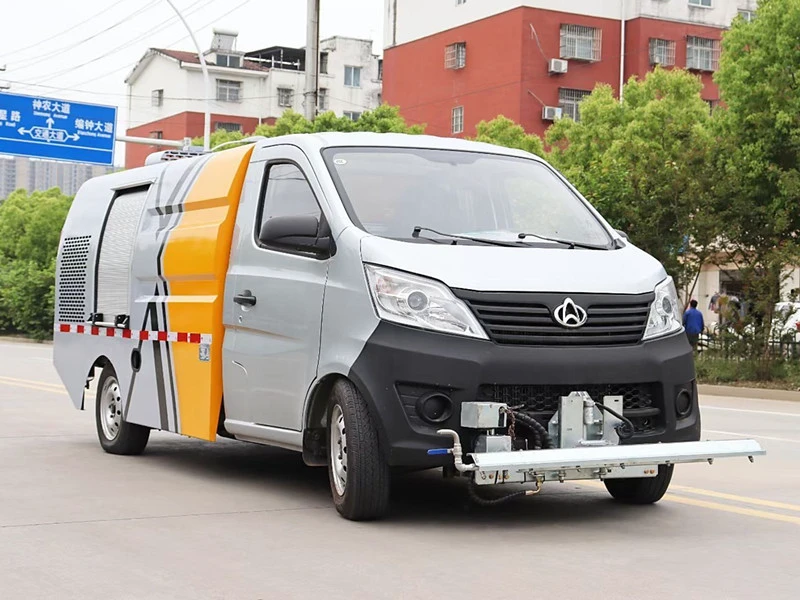 人行道养护车