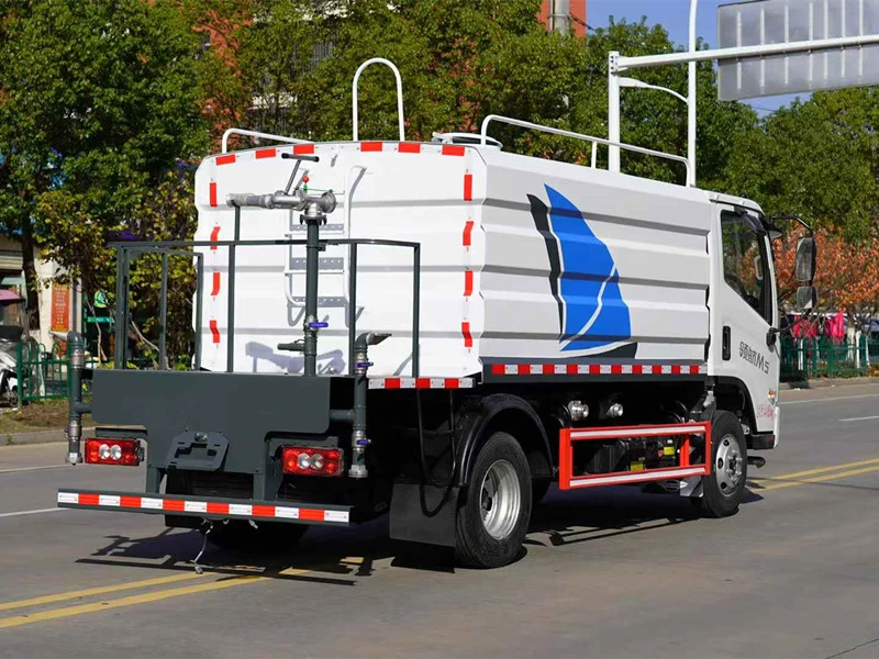 福田蓝牌7方洒水车9