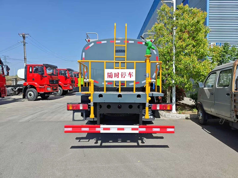 重汽18方洒水车5