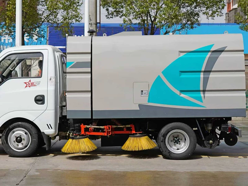 东风途逸扫路车4
