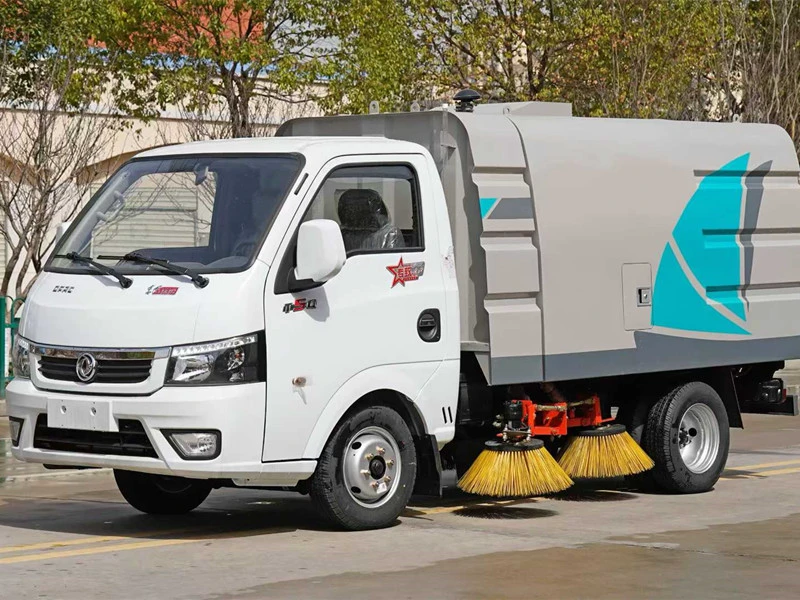 东风途逸蓝牌扫路车