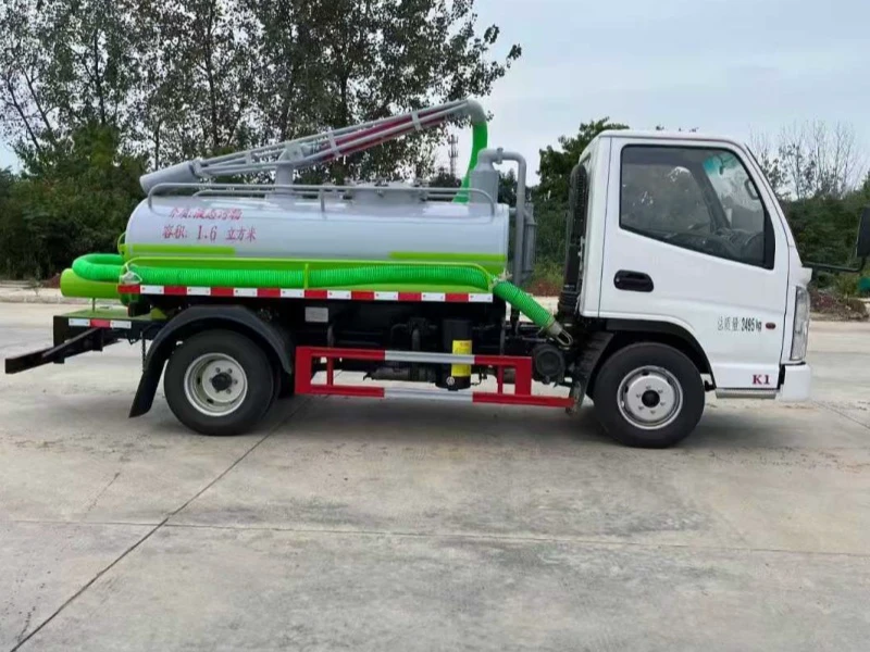 吸粪车