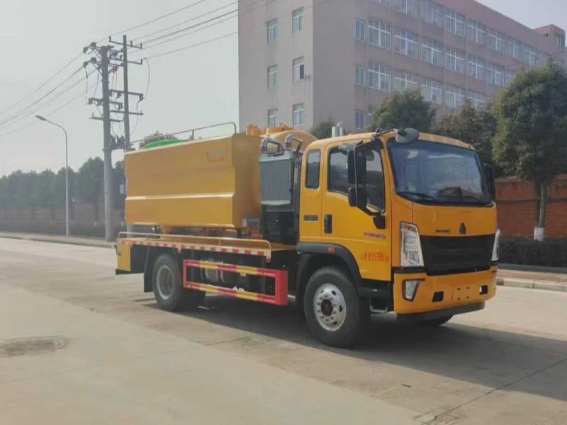 吸污车