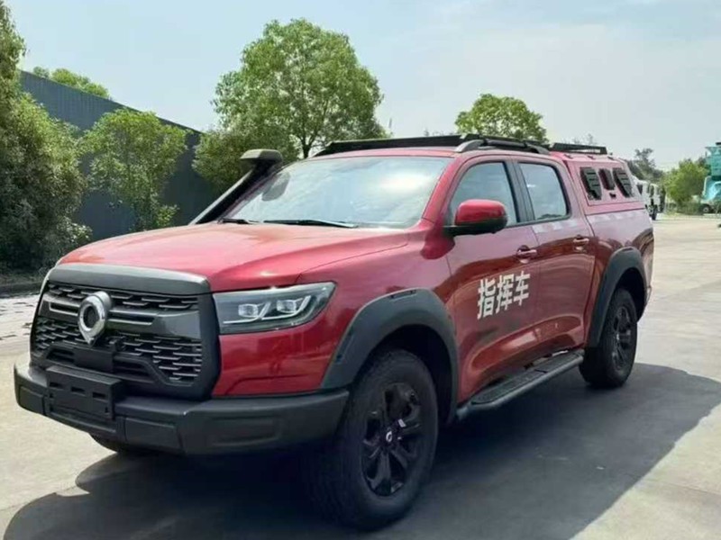 程力长城炮指挥车