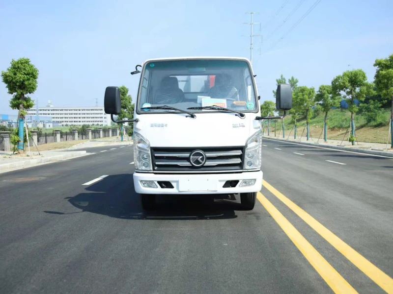 凯马压缩垃圾车1
