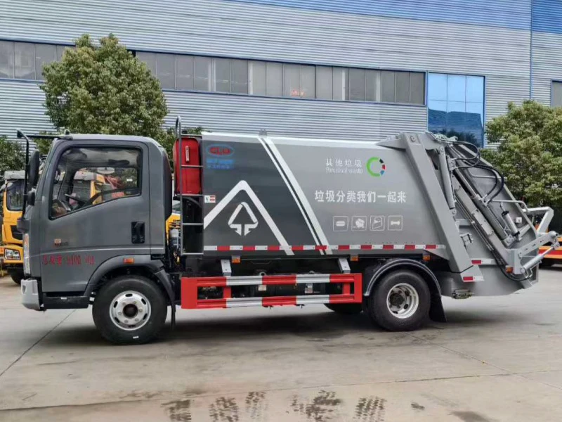 8方重汽豪沃压缩垃圾车2