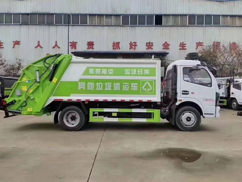 东风凯普特8方压缩垃圾车3