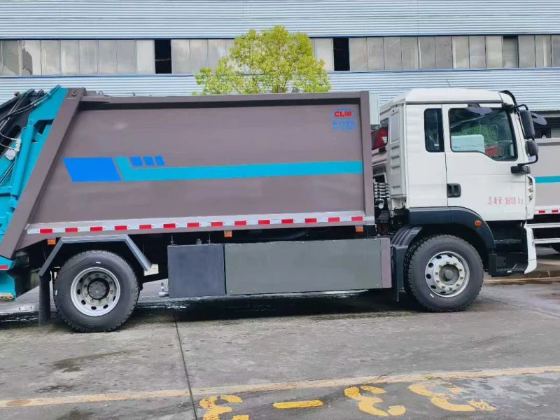 重汽豪沃纯电动15立方压缩垃圾车4