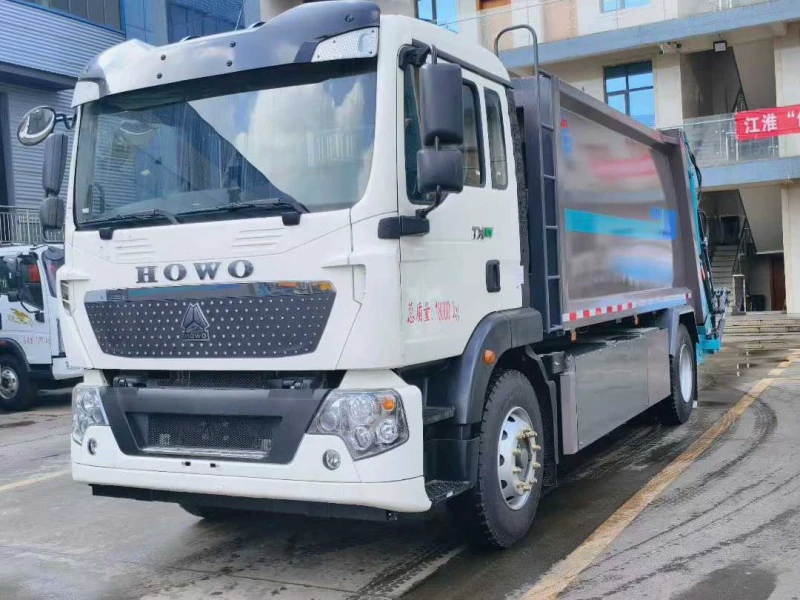 重汽豪沃纯电动15立方压缩垃圾车2