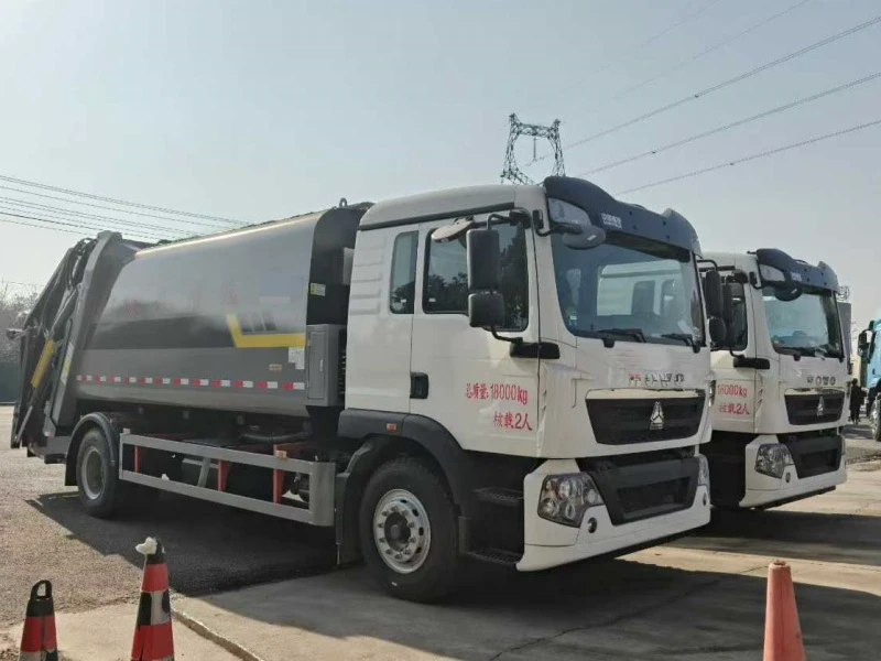 重汽豪沃TX19方压缩式垃圾车