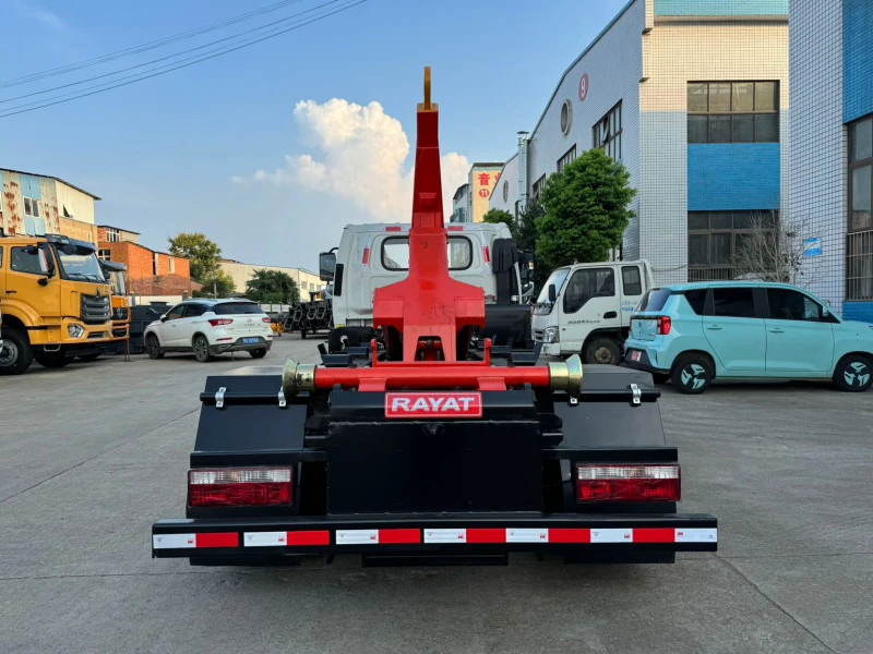 江淮小黄牌钩臂垃圾车4