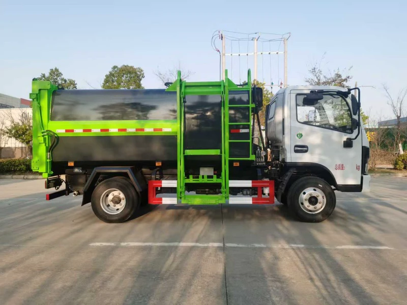 东风侧挂压缩垃圾车5