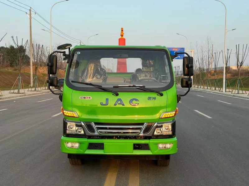 江淮骏铃12吨165°纯电勾臂垃圾车2