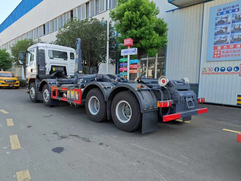 重汽汕德卡后双桥勾臂垃圾车12