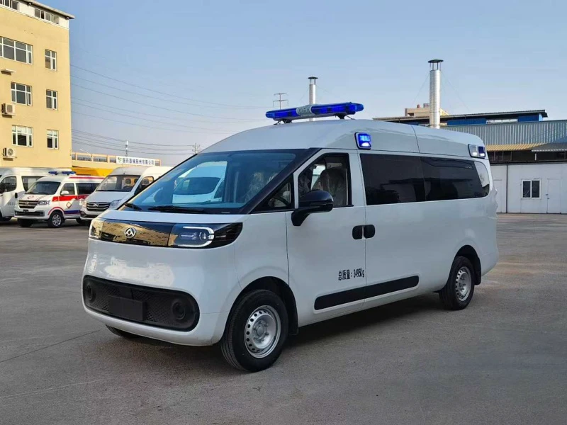 大拿V1长轴高顶救护车1