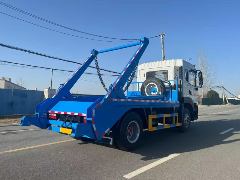 东风D9摆臂垃圾车5