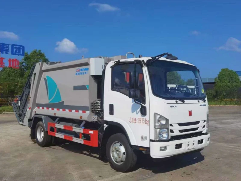 五十铃4x2压缩式垃圾车_4