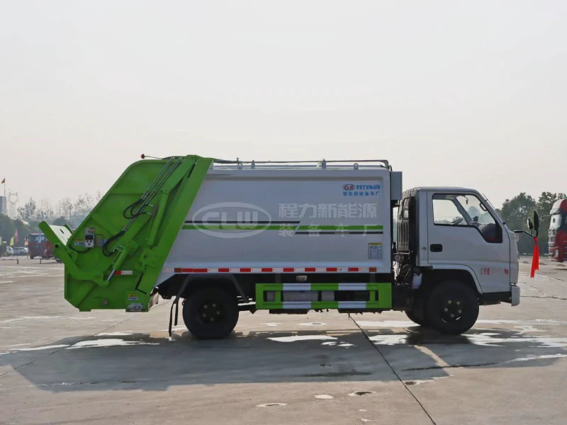 江铃顺达6立方米压缩式垃圾车6