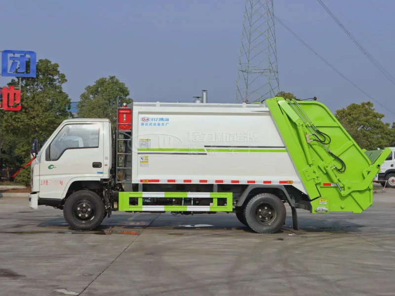 江铃顺达6立方米压缩式垃圾车2