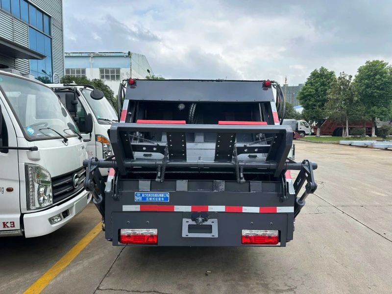 东风途逸4方压缩垃圾车5