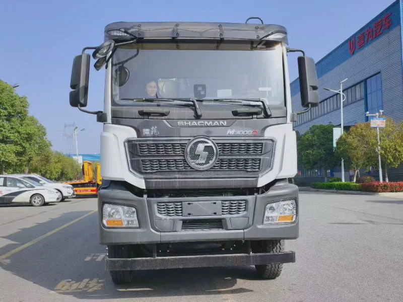 陕汽德龙 8×4 38 立方米压缩式垃圾车3